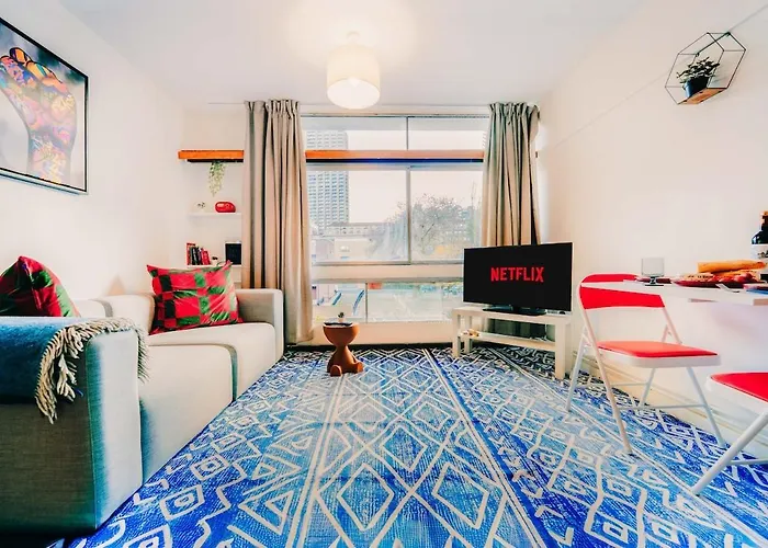 Experience In Iconic Estate In Barbican Accomodation London