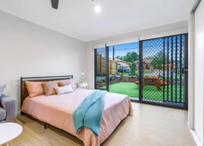 Modern Studio With Garden Views In Shared Home Brisbane