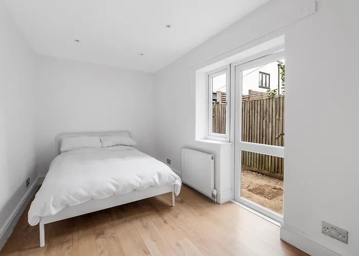 Springbank Executive Apartment London