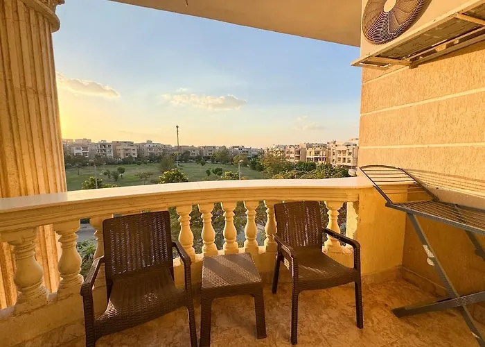 Chic 3Br Stay With Green Surroundings Kairo