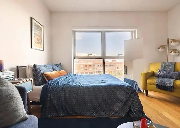 Beautiful Modern Studio In Luxury Building New York