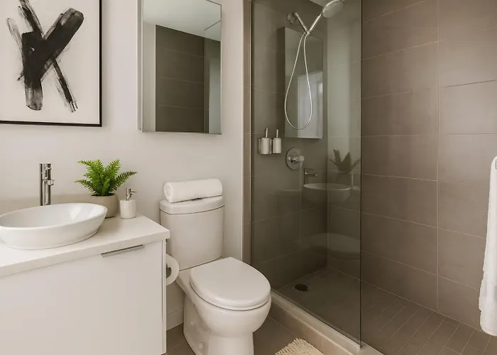 Premium 2Br Condo Wide Mountain Panorama Vancouver