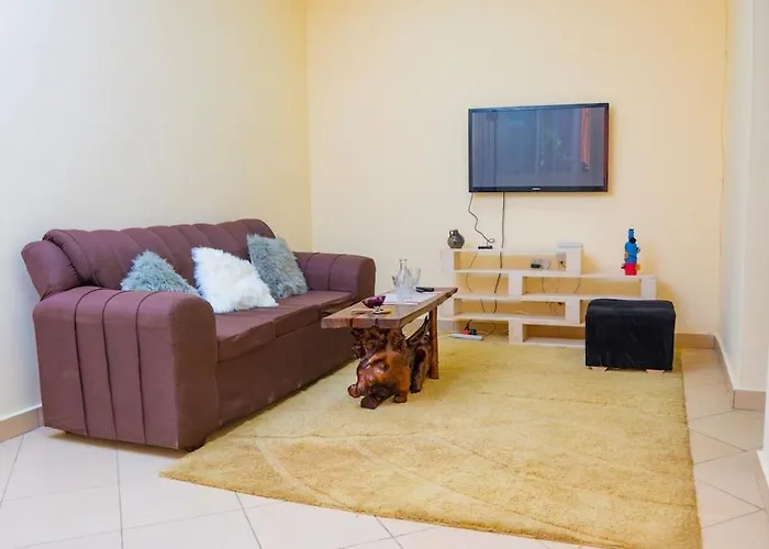 Sunlit Serenity- Cozy 1Br Coastal Retreat In Diani Ukunda