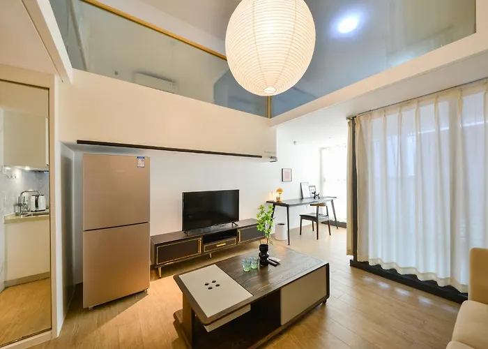 Ferienwohnung 天安云谷复式两房 近华为岗头深圳北等