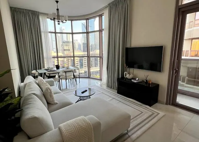 Ferienwohnung Amazing 1BR Full Burj View Dubai