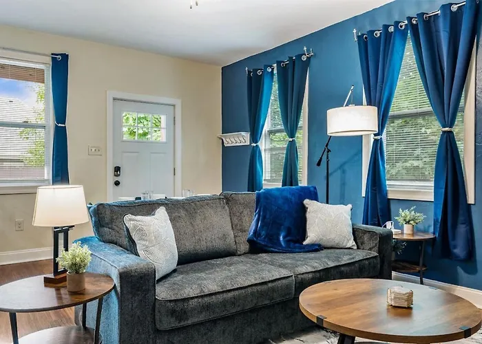 Upscale Shadyside 2 Bedroom 2 Bath Suite In Walkable Neighborhood Pittsburgh