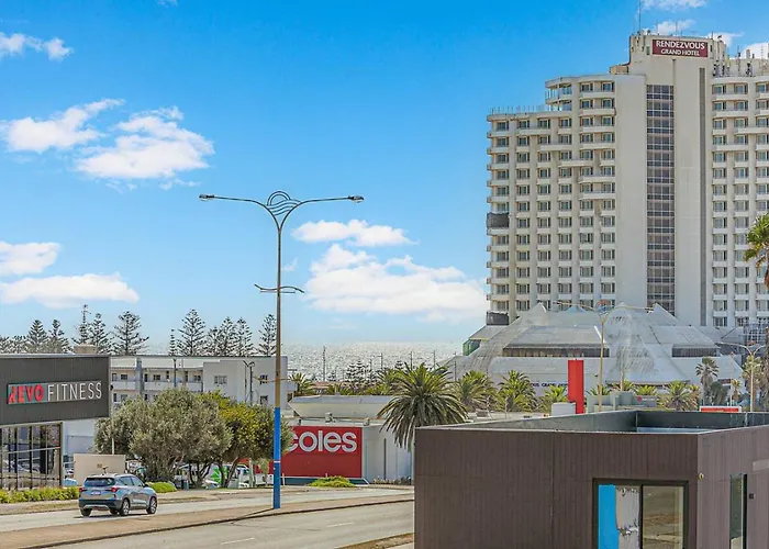 Breezy Beachside 2Br Private Balcony Views Perth
