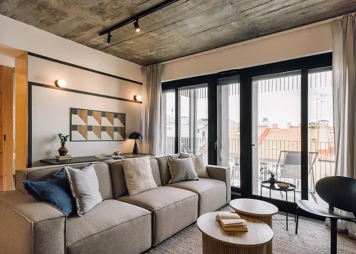 Galapos - 2 Bedrooms And Parking In Santo Antonio Lissabon