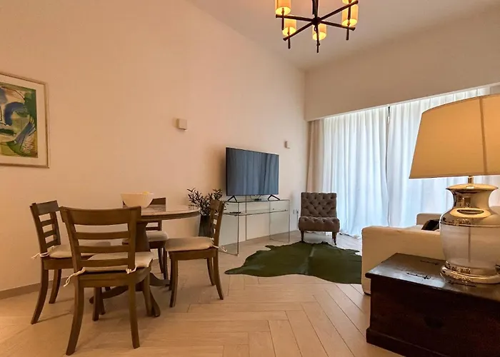 Bespoke Holiday Homes - Stylish 2Br In Oxford 212 Jvc Dubai
