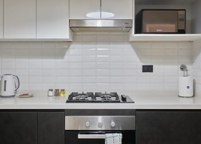 Geko | Contemporary 2Br W/Balcony Near Costa Verde Lima