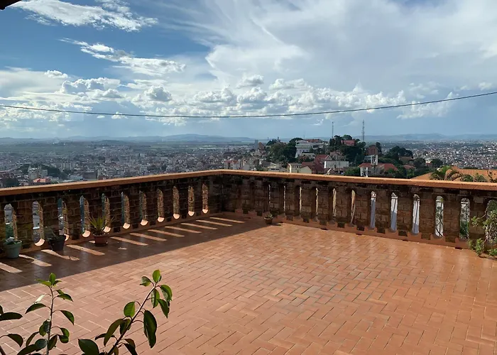 Ferienwohnung Duplex 400M2 Ambohijatovo Antananarivo