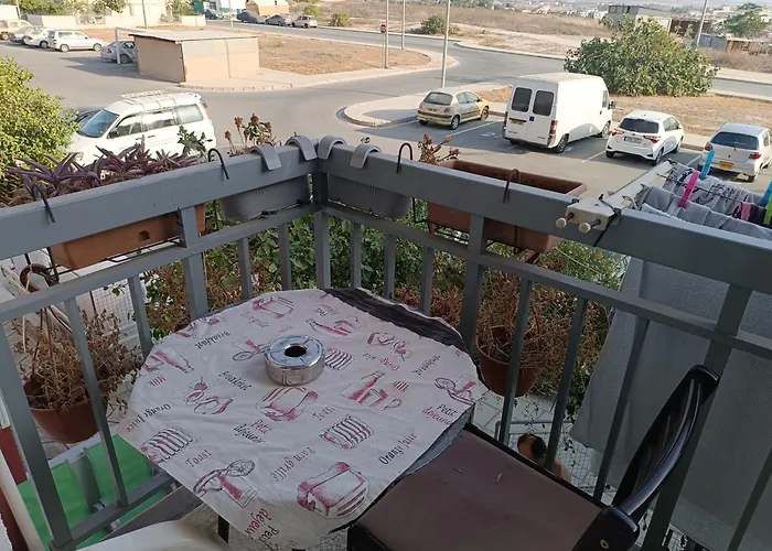 1 Room At Sharing Flat Larnaka