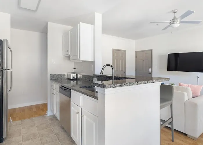 Landing Chic 2Bd Courtyard Gym Atlanta