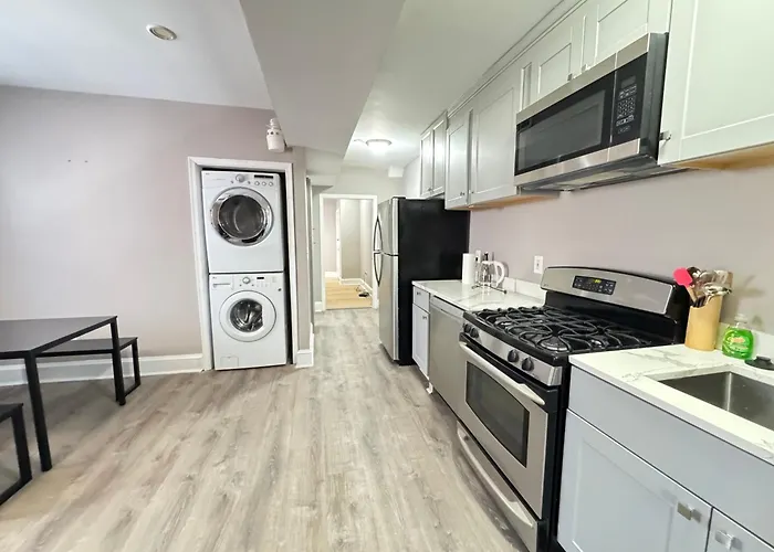 Prime Apartment Near Downtown Washington