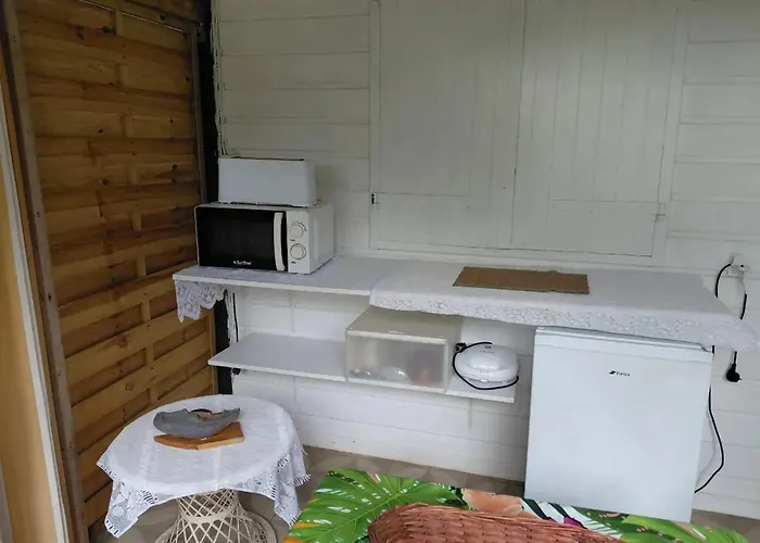 Charmant Studio Avec Terrasse A Petit-Bourg De 30 M²