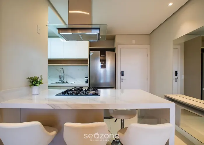 Condominio Com Piscina No Centro De Floripa - Cjos Florianópolis