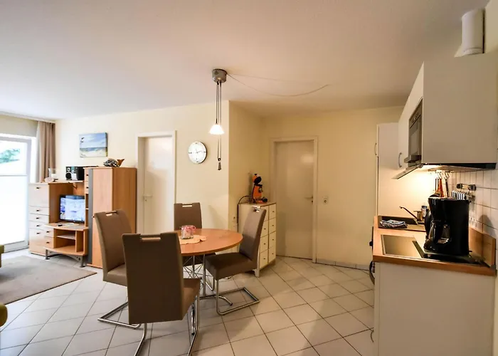 Apartment Seeschloss Binz Apartment 9- 2 Minuten Zum Strand By Interhome