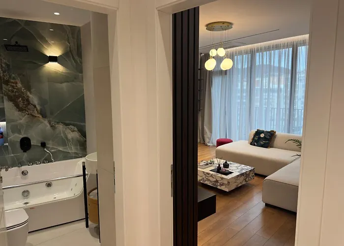 Luxury Lake View Apartment Private Jacuzzi Tirana