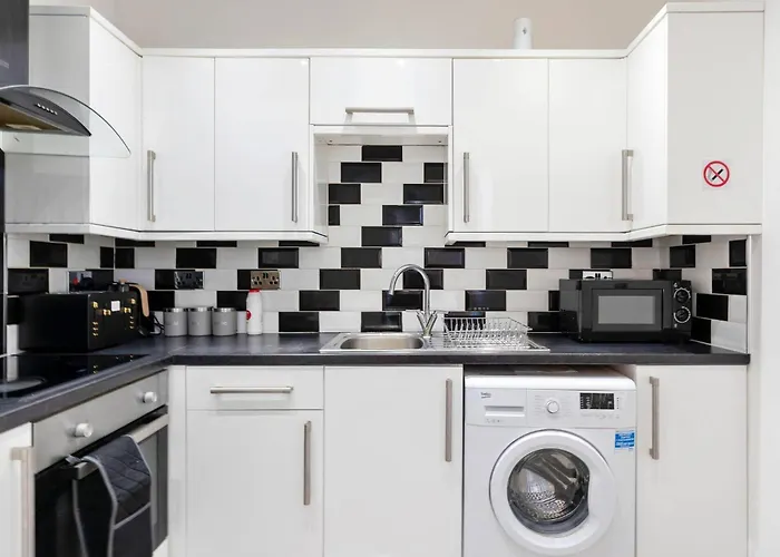 Edinburgh Beach Apartment Free On-Street Parking