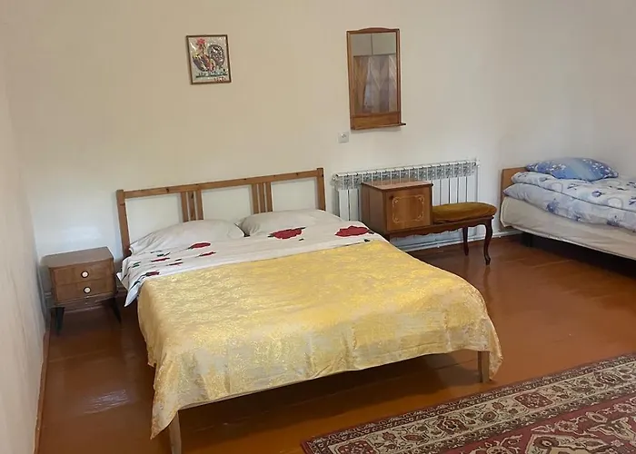 Guest House In The Center Of Dilidschan