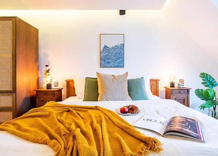 Prague Days - Two Bedroom Riverside Apartment With Gramophone
