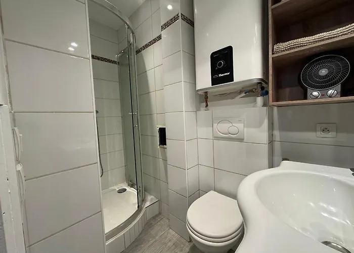 New Studio Between Jourdain And Buttes De Chaumont Paris