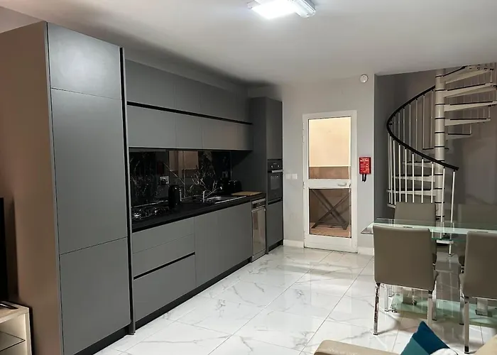 1 Bedroom Apartment Steps Away From Seafront Sliema