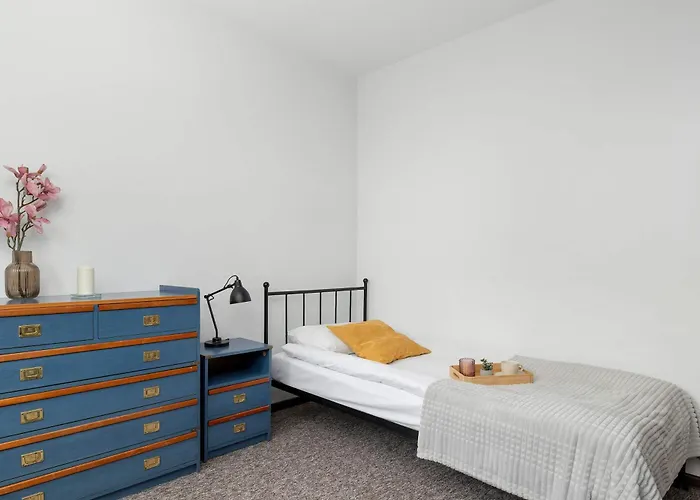 Family 3 Bedroom Apartment With Balcony In Cracow By Noclegi Renters Krakau