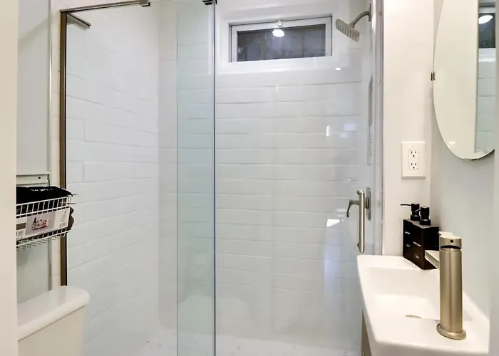 3Bd Classic Victorian In The Center Of Washington!