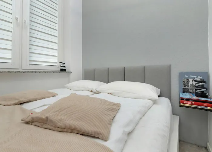 Stylish Apartment With Balcony In Gdansk Old Town By Noclegi Renters