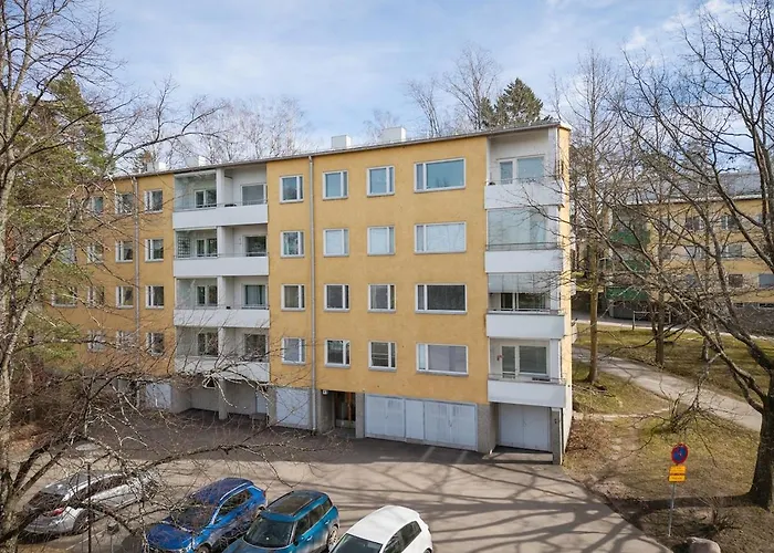Bright And Spacious Apartment Helsinki