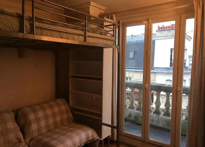 Studio Dore Paris