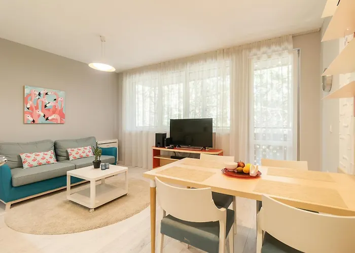Comfort Happy Apartment Briz, Aquarelle With Security Warna