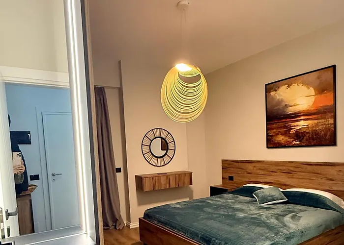 Noir Oak - Modern Stay in Orikum Vlorë