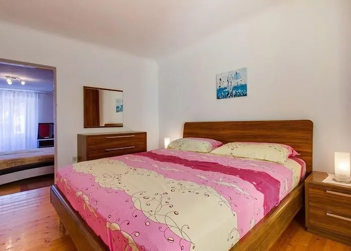 Apartment Mit Balkon By Interhome Mali Lošinj
