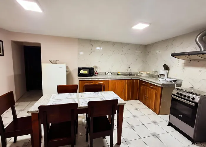 Ferienwohnung Residencial House Alex' Baños