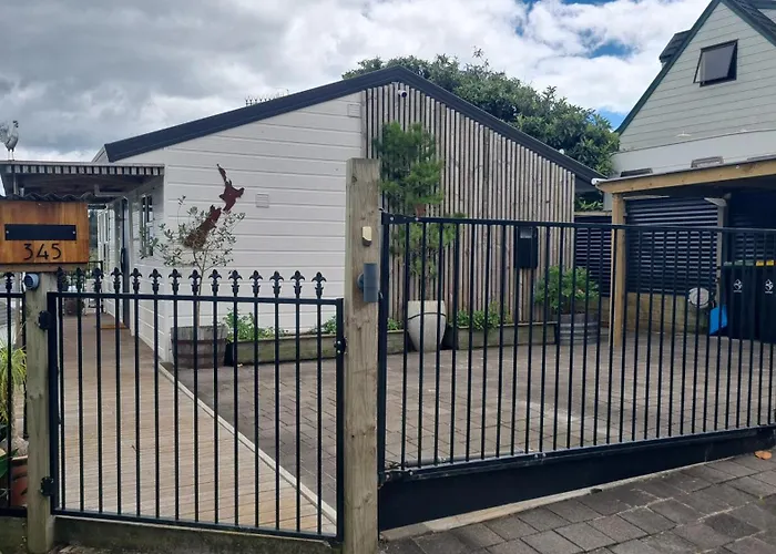 A Retreat Where Pets Are Part Of The Holiday Tauranga