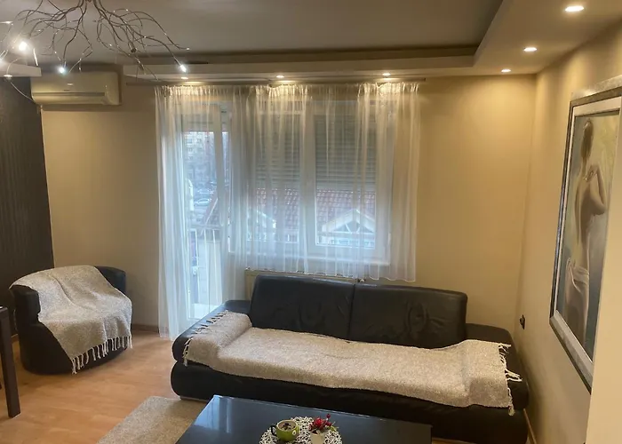 Panorama Bulevar, Free Parking Podzemna Garaza Ni