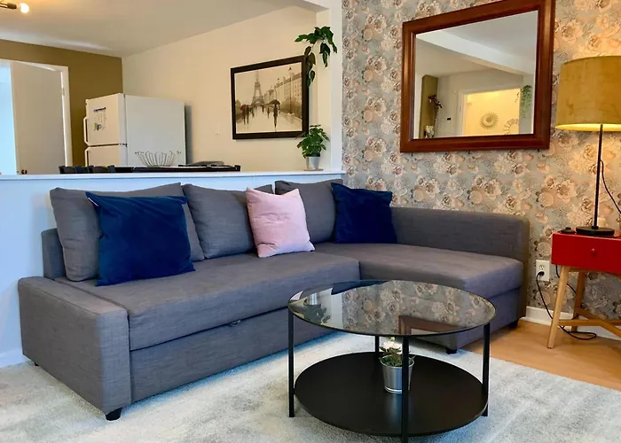 Central Location Cozy And Well-Equipped, Unit #3 Halifax