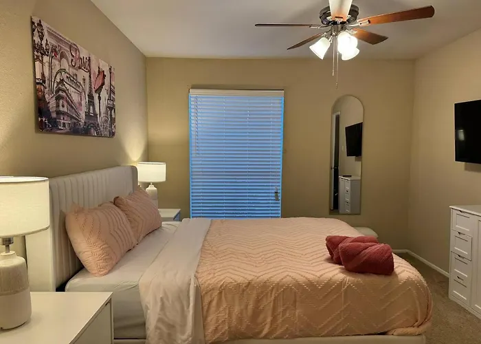 Paris Balcony By Medical Center And Nrg Stadium Houston