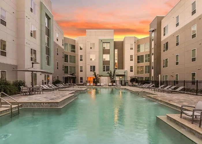 Landing Chic 1Bd Gym Clubhouse Orlando