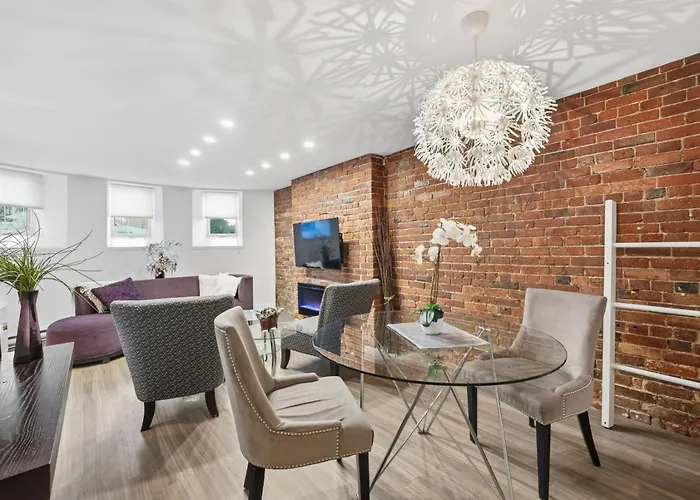 Modern Heritage Apartment In The Heart Of Halifax