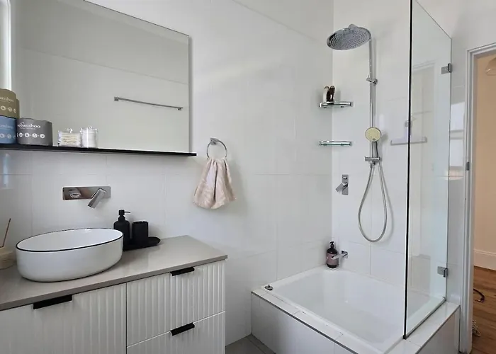 Oceanview Rooftop Retreat Sydney