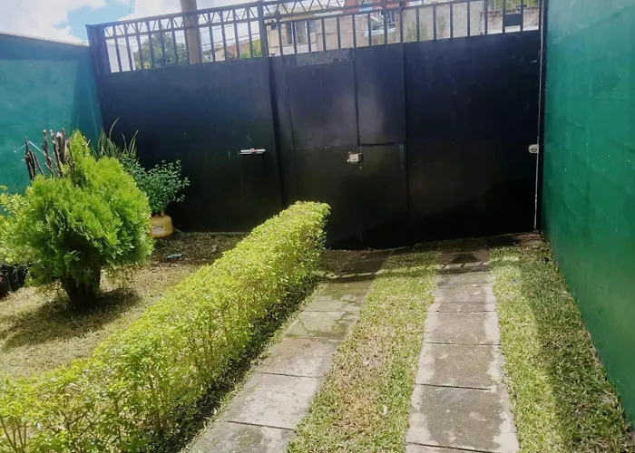 Casa Amplia Y Comoda San Salvador