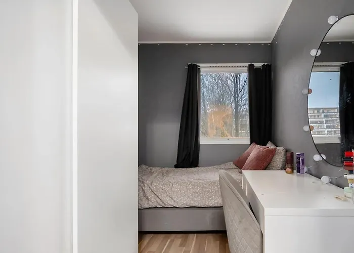 Large Apartment Close To City - In Peaceful Area Oslo