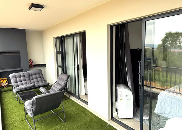 Chic Apartment With Panoramic Views & Braai Johannesburg