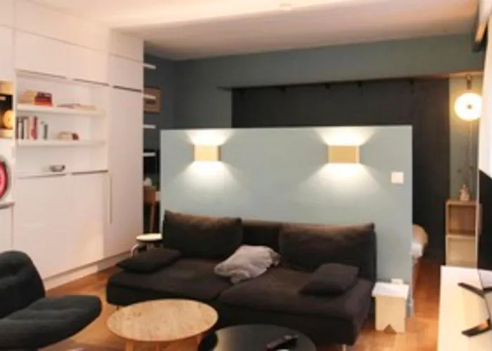 Bright Studio In The Heart Of Paris Well Located