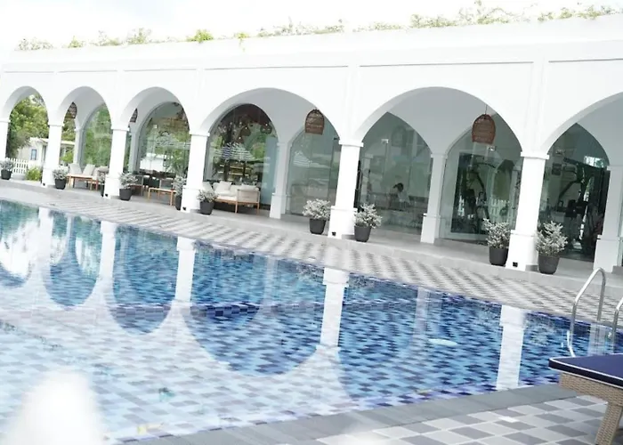 Santorini Resorts Negombo