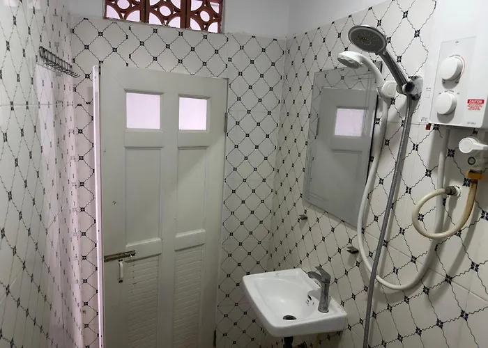 Fully Furnished Apartment Near River Side & Central Market Available Phnom Penh