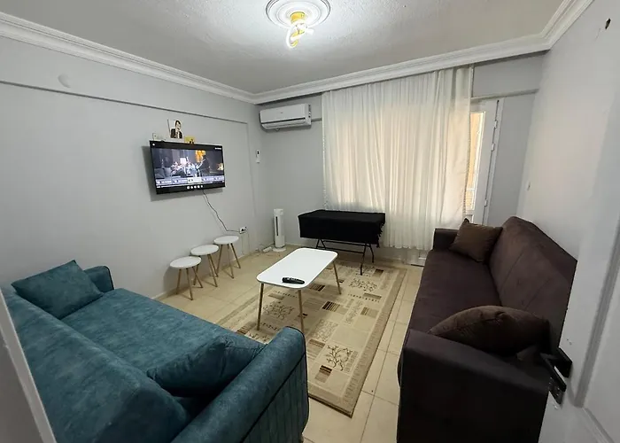 Neva Konuk Evi Ayvalı